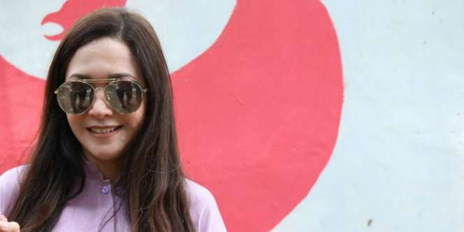 Datang ke Kantor Suami, Penampilan Maia Estianty Panen Pujian