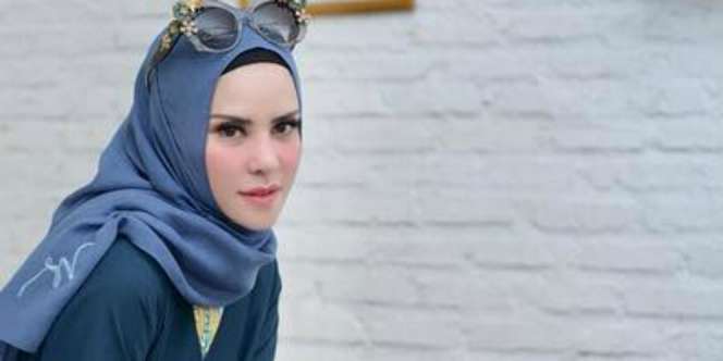 Terkuak! Ini Pria yang Berada di Kamar Angel Lelga, Artis FTV