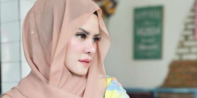 Ucapan Pertama Angel Lelga Saat Tepergok Vicky Bersama Pria Lain di Kamar