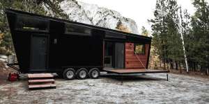 Mobil Trailer Seharga Rp2 M, Mirip Rumah Mewah Berjalan