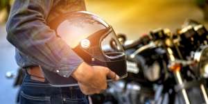 Riding di Dalam Kota, Helm Full Atau Half Face?