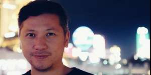 Mengintip Hobi Mahal Gading Marten, Sneaker dan Fotografi