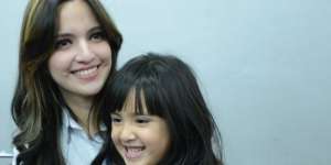 Nia Ramadhani Khawatir Lepaskan Anak ke Bangkok Sendirian