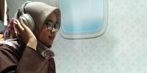 Headphone Nyaman bagi Hijabers