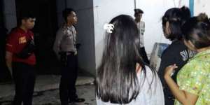 Curiga di Indekos Banyak Sepasang Muda-mudi, Pas Digerebek...