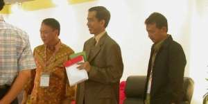 Jas Cokelat `Kebesaran` Jokowi Kala Jadi Pengusaha UMKM