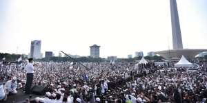 Peserta Reuni 212 Meninggal, Anies Melayat ke Rumah Duka