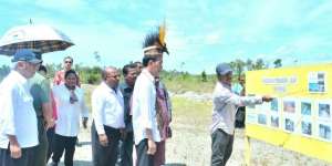 `Saat Jokowi Ngotot ke Zona Merah...`
