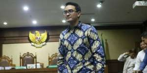 Zumi Zola Divonis 6 Tahun Penjara, Hak Politik Dicabut