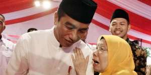 Tembus Pengawal Presiden, Nenek Ini Baca Doa Khusus ke Jokowi