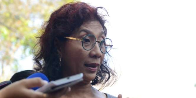 'Bu Susi, Apakah Ikan Kering Berenang Sambil Pakai Jas Hujan?'