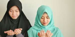 Biasakan Awali Berdoa dengan 4 Amalan Sunah Ini