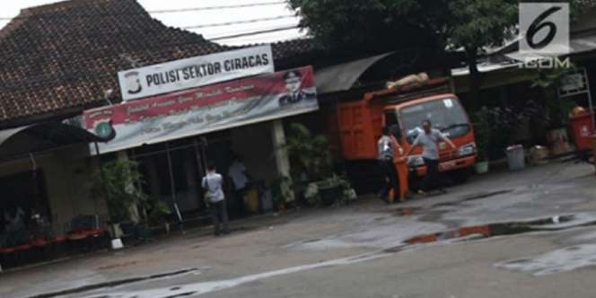 5 Fakta Pembakaran Polsek Ciracas, Karena Kepala Kesenggol Motor