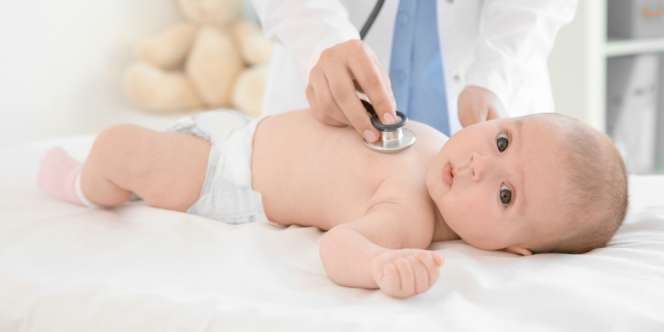 Jangan Malas Menjemur Bayi, Ini Alasannya