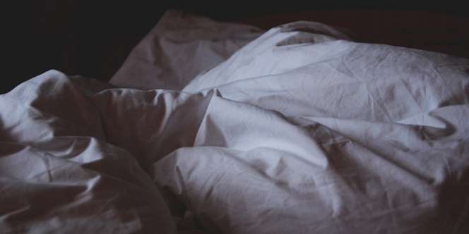 Merasa Dipeluk dari Belakang Saat Subuh, Setelah Menoleh ke Belakang...