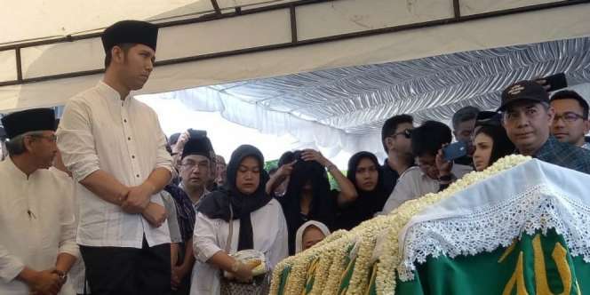 Curhat Emil Dardak Tak Sampai Hati Lihat Jasad Adik Diautopsi