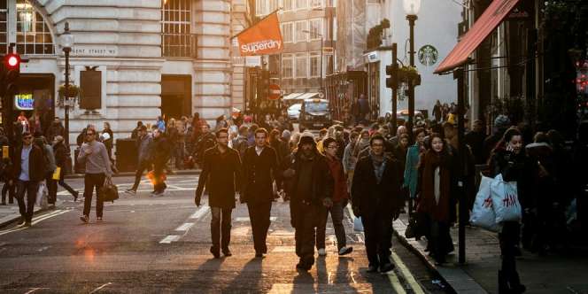 Perusahaan Killer, Gaji Dipotong Jika Tak Jalan Kaki 180 Ribu Langkah/Bulan