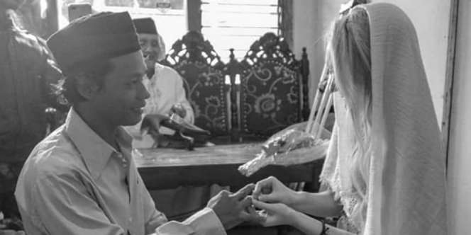 Darsono, Pemuda Muntilan Nikahi Bule Cantik Akhirnya Muncul, Unggah Ucapan Haru