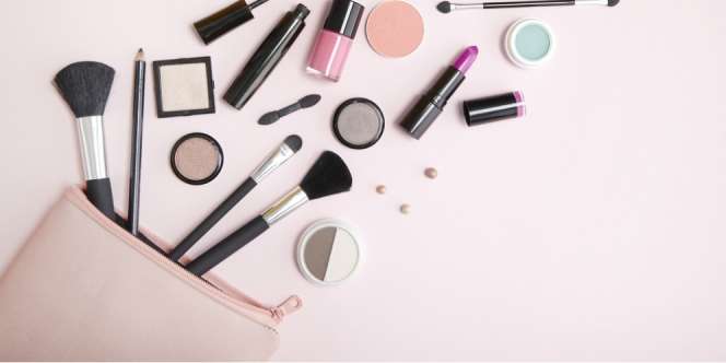 Liburan, Jangan Lupa Bawa 8 Beauty Item Ini