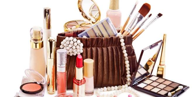 4 Beauty Item yang Wajib Dibawa Pengantin Wanita