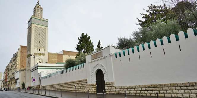 Masjid Agung Paris, Oase di Tengah Glamornya Pusat Mode Dunia