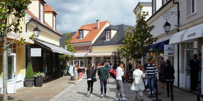 Tips Belanja Barang Branded Harga Miring di 'Mangga Dua-nya' Paris