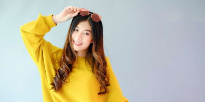 Padu Padan Gaya Sweater Korean Look