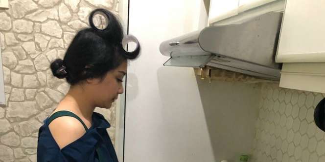 Foto Nagita Slavina Masak Bikin Salah Fokus, Apa yang Aneh?