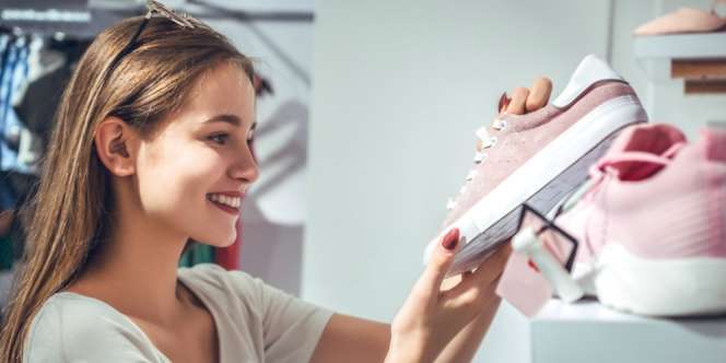 Koleksi Sepatu Anyar di Tahun Baru, 'Buy One Get One', Sikat!