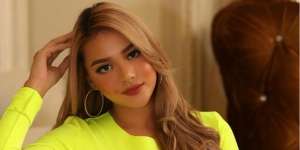 Bergaun Hitam, Aurel Hermansyah Mirip Ariana Grande?