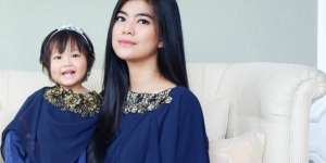 Gaya `Ratu Anagonis` Raya Kohandi Berhijab Bikin Pangling