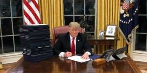 Ucap Bela Sungkawa Tsunami Banten, Donald Trump: Tak Terbayangkan..