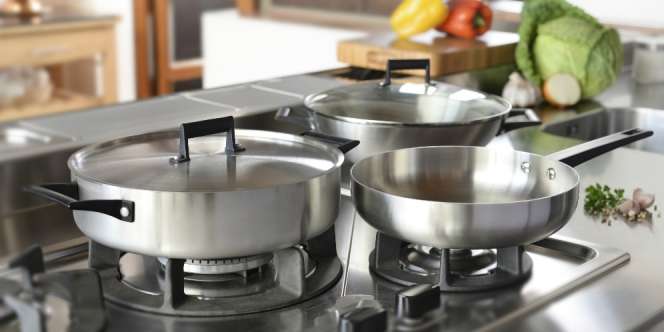 Segera Bersihkan Perkakas Dapur Stainless Steel Penuh Noda