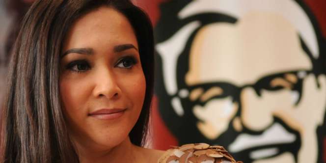 Ayah Berpidato, Maia Estianty Malah Berromantis Ria dengan Suami