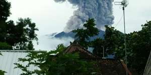 Erupsi 3 Menit, Status Gunung Agung Siaga