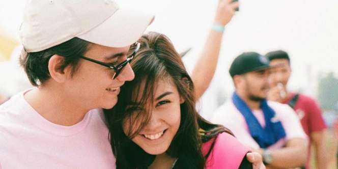 Gaya Kompak Vanesha Prescilla dan Adipati Dolken, Kece Abis!