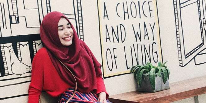 Padu Padan Motif ala Tengku Syaira, Anak Cindy Fatika Sari