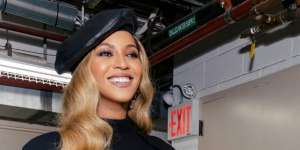 Tips Agar Baret Jadi High-Fashion ala Seleb Hollywood