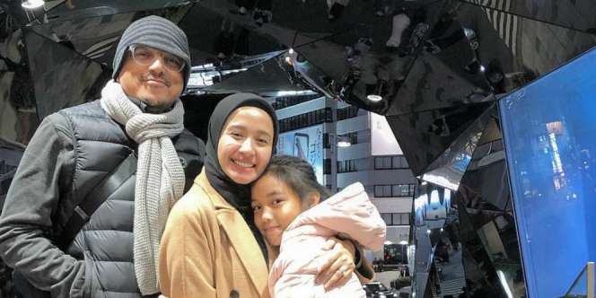 Sederhana, Tapi Harga Syal Laudya Cynthia Bella Bikin Susah Bernafas