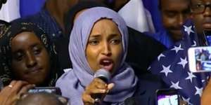 Ilhan Omar, Hijaber Pertama di Parlemen Amerika