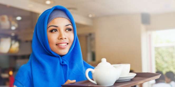 Restoran Berani Gaji Pramusaji Rp34 Juta, Persyaratan Bikin Tersinggung