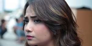Intip Penampilan Berbeda Vanessa Angel dengan Kebaya Bali