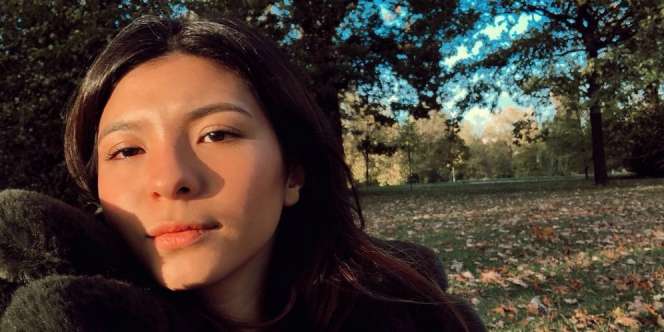 Gaya Shaloom Razade yang Tak Kalah Cantik dari Wulan Guritno