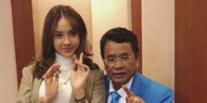 Ungkit Rolex Anya Geraldine, Hotman Paris: Tak Harus ke Surabaya Jemput Rezeki