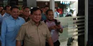 Obrolan Ringan Prabowo Subianto Saat Besuk Ustaz Arifin Ilham