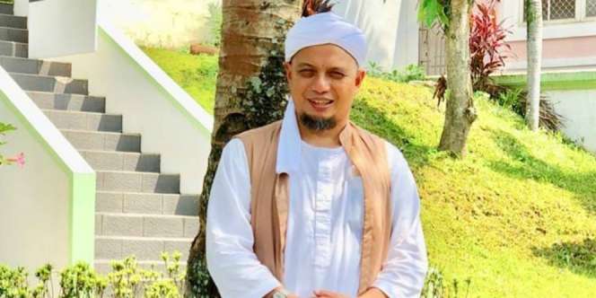 Detik-Detik Ustaz Arifin Ilham Terbang ke Malaysia Pakai Jet Pribadi