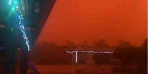 Heboh Langit Selandia Baru Berubah Merah Darah