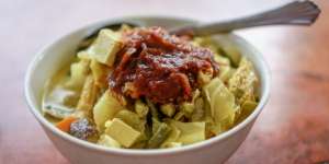 Dua Makanan yang Wajib Diicip Saat ke Brebes