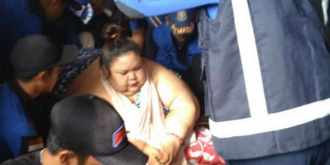 Perjuangan Evakuasi Wanita 350 Kg Titi Wati Saat Hendak Dibawa ke RS