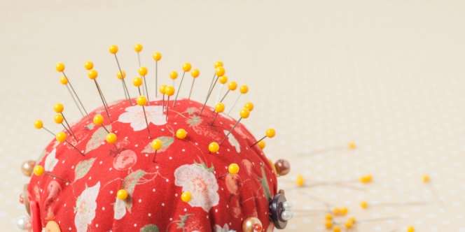 Trik Mudah Pakai Hijab dengan Jarum Pentul